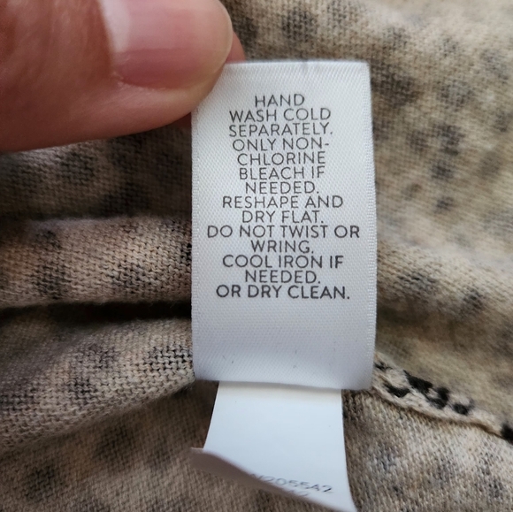 JJill Animal Print Boat Neck Sweater Large Petite - Picture 11 of 11